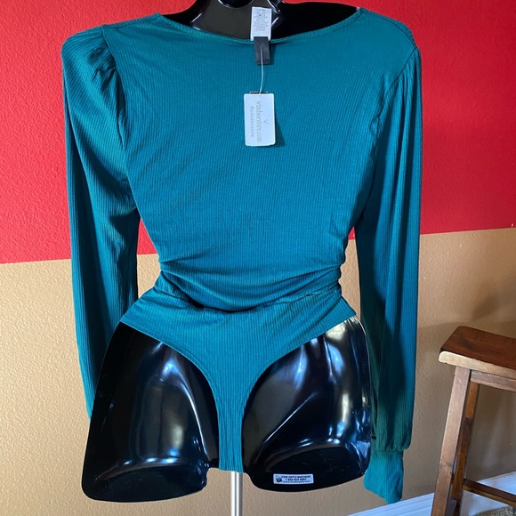 Hunter green Windsor bodysuit size M NWT - Picture 3 of 3
